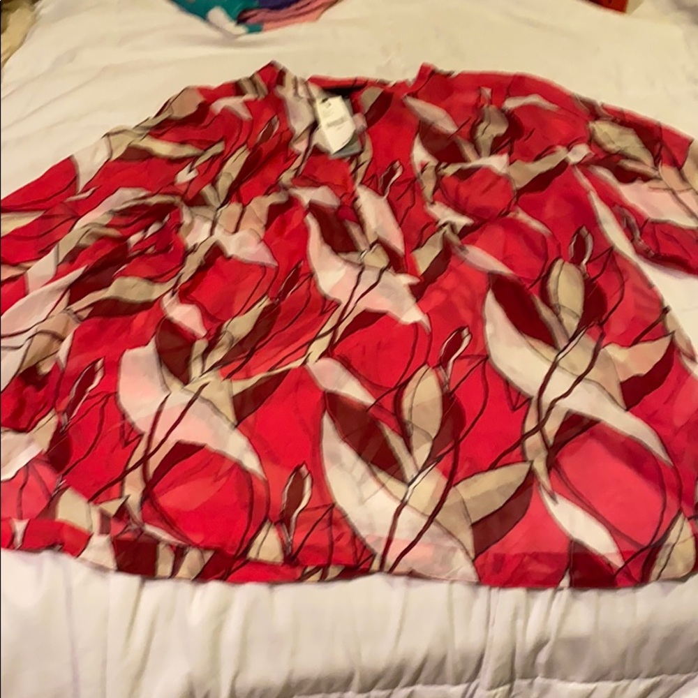 Pink floral NWT lane Bryant top long sleeve